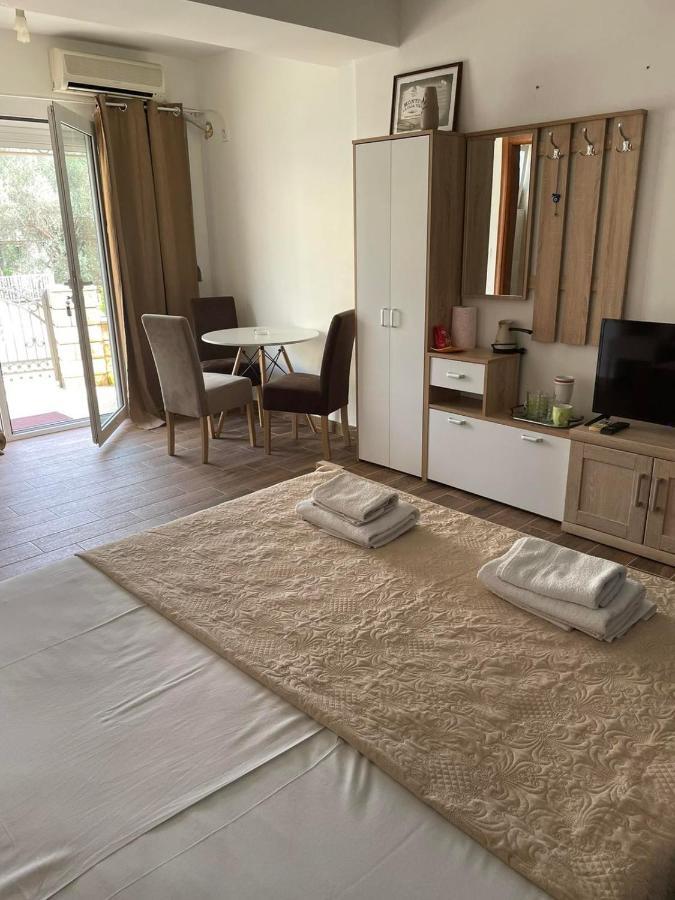 Apartmani Marina Kopitovic Petrovac المظهر الخارجي الصورة