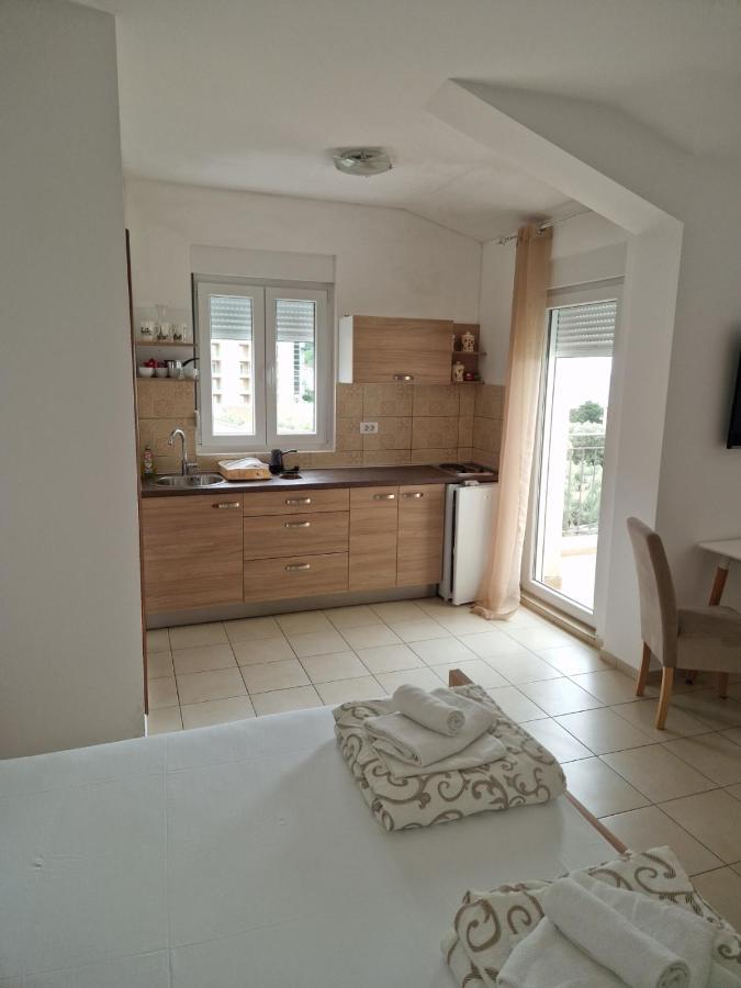 Apartmani Marina Kopitovic Petrovac المظهر الخارجي الصورة