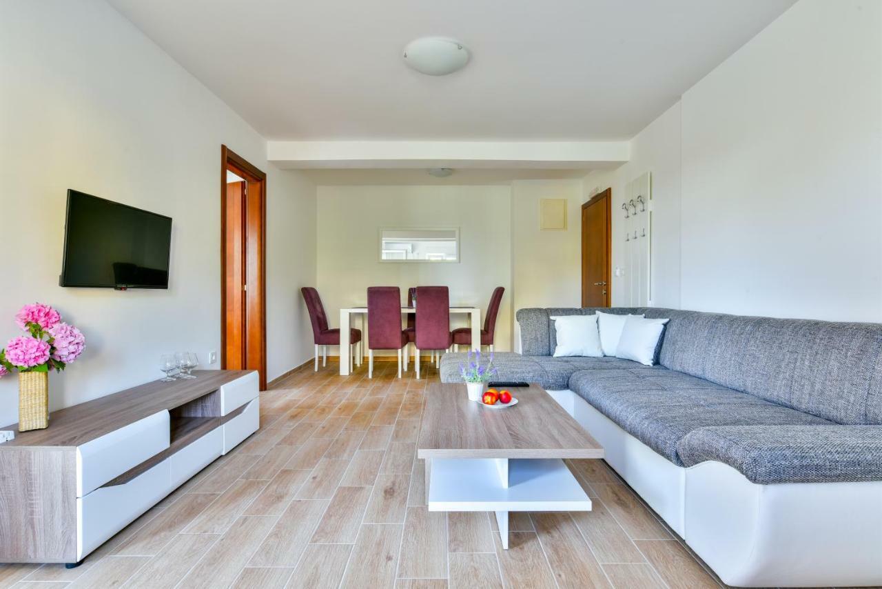 Apartmani Marina Kopitovic Petrovac المظهر الخارجي الصورة
