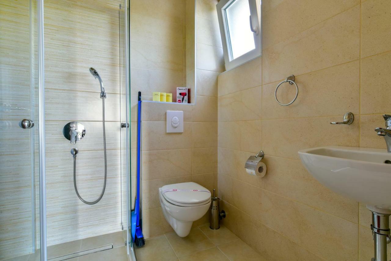 Apartmani Marina Kopitovic Petrovac المظهر الخارجي الصورة