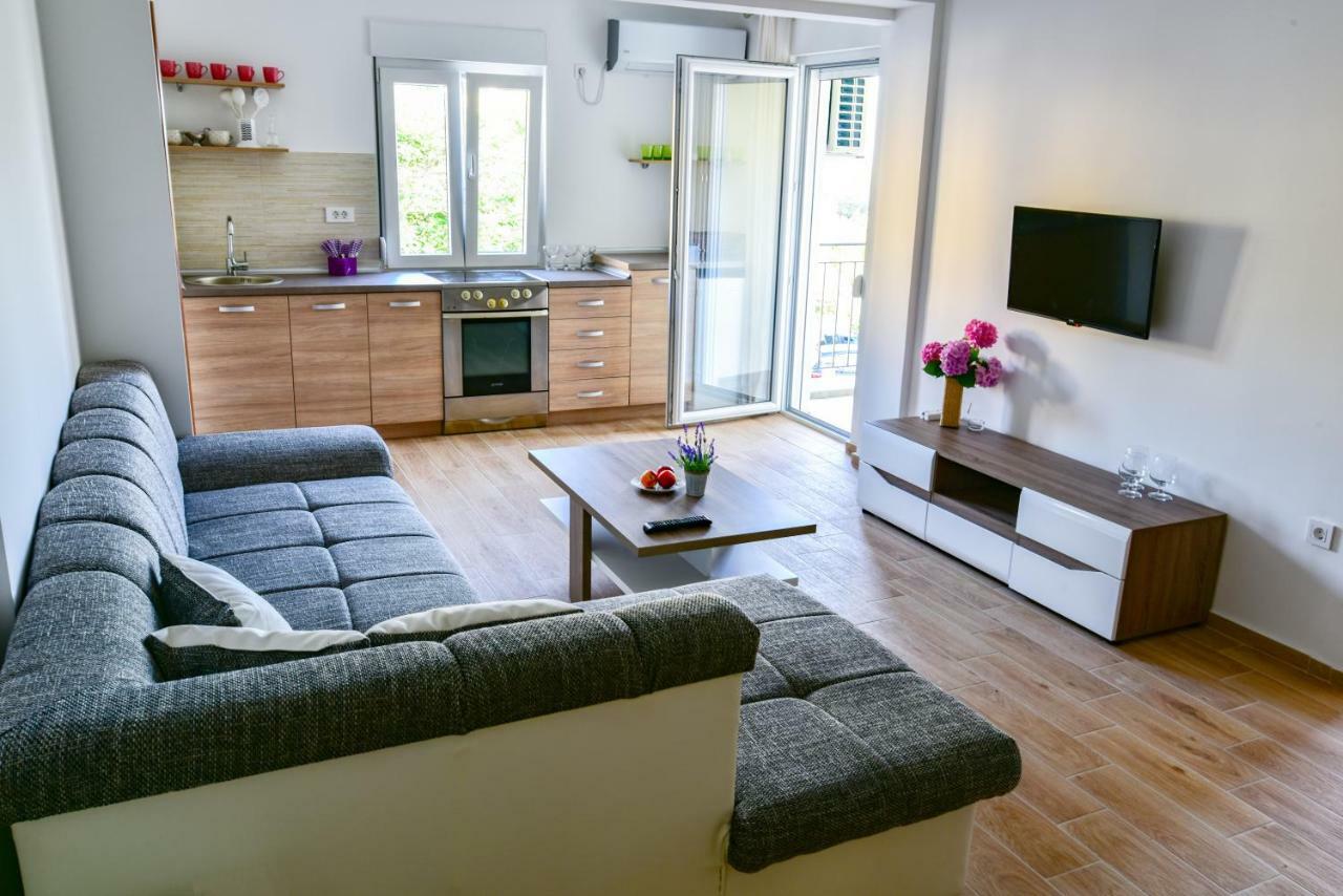 Apartmani Marina Kopitovic Petrovac المظهر الخارجي الصورة