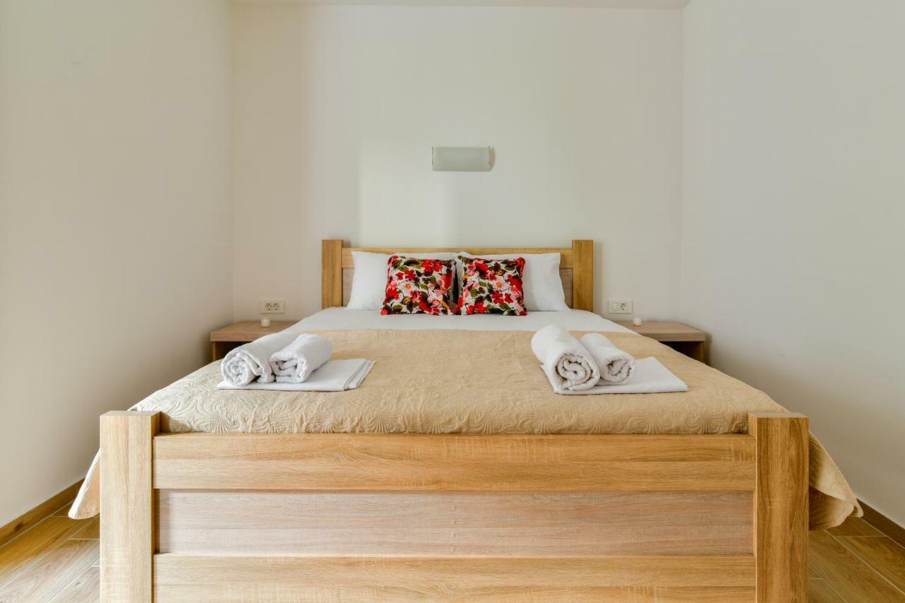 Apartmani Marina Kopitovic Petrovac المظهر الخارجي الصورة